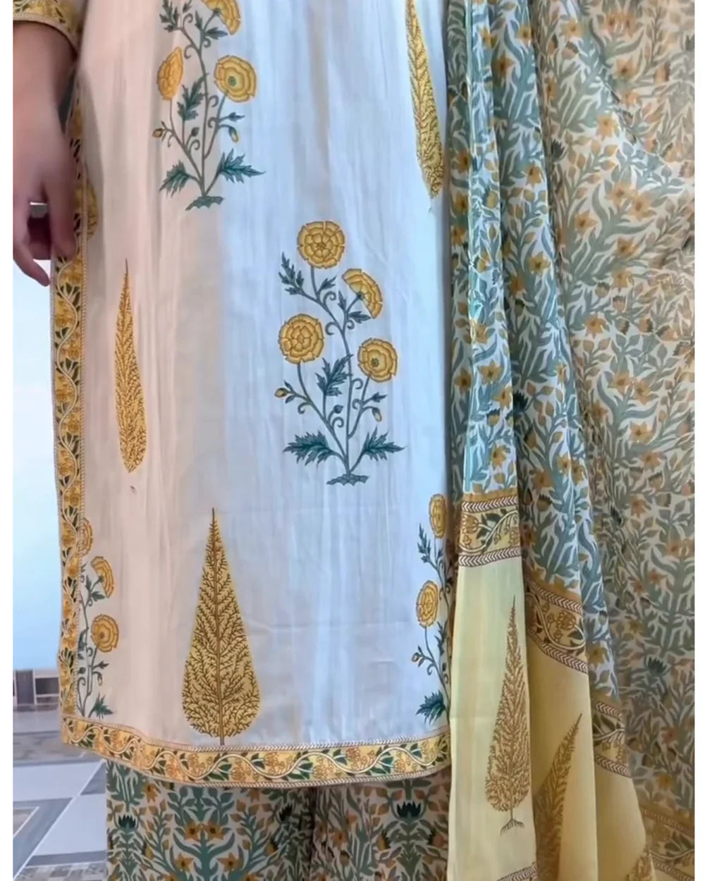 Ivory & Yellow Floral Printed Kurta Set with Matching Dupatta